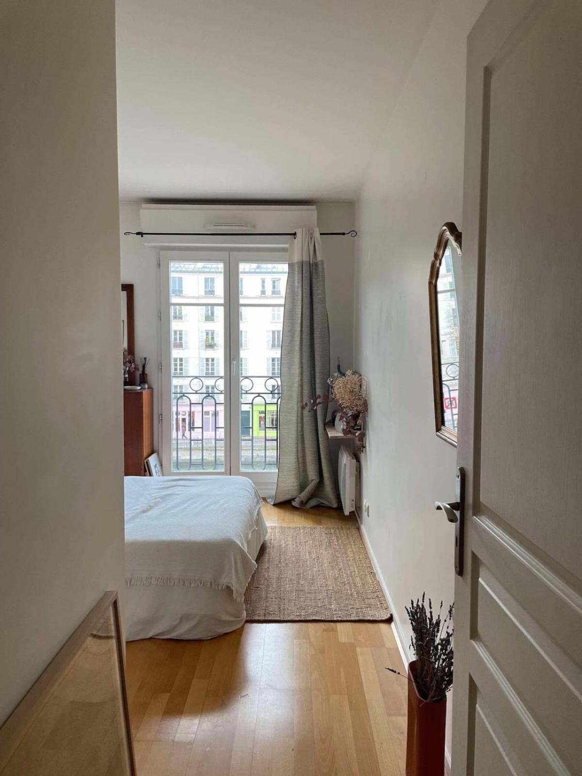 Spacious And Bright - Canal St-martin Parijs